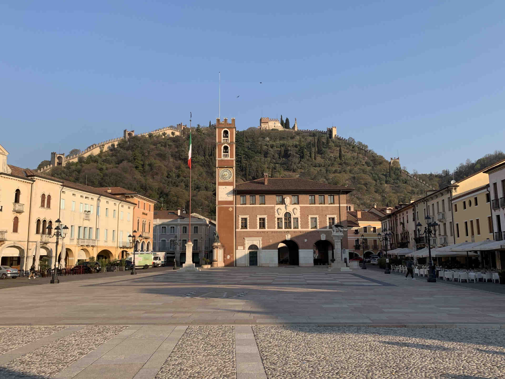 Foto di Marostica, piazza degli scacchi e Municipio